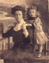 Ma en oma.jpg (143536 bytes)